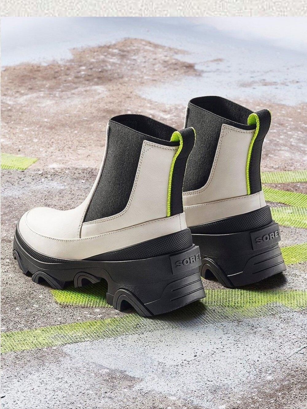 Sorel Brex Chelsea Waterproof Boots Women's Size 9.5 Chalk Black Chunky Lug Sole
